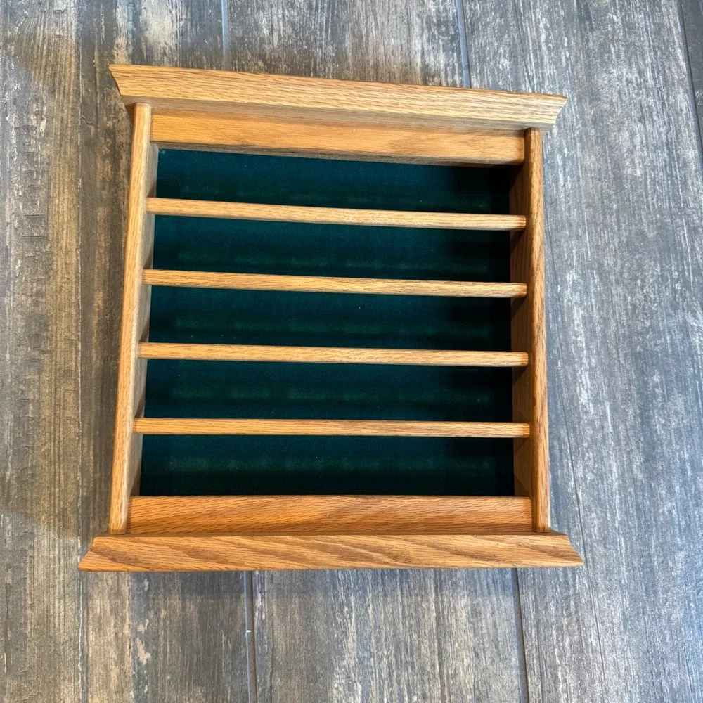 Vintage Wooden Golf Ball Display Case Wall Hanging Frame Green Felt Oak Finish